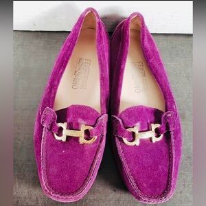 Salvatore Ferragamo Grandioso Gancini 33208 Suede Purple Sz 7.5